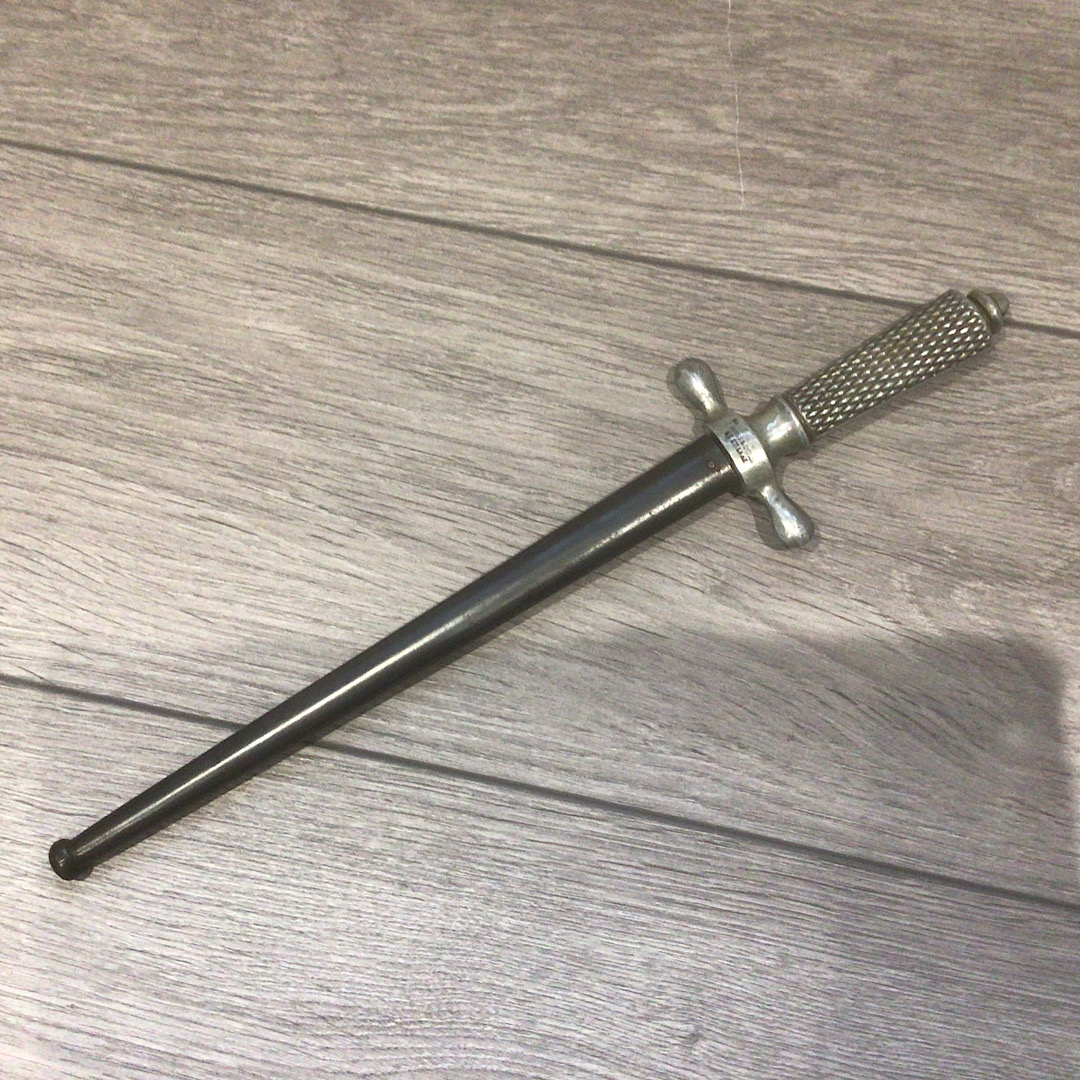 WW1 French Fighting knife manufactured by Brevete