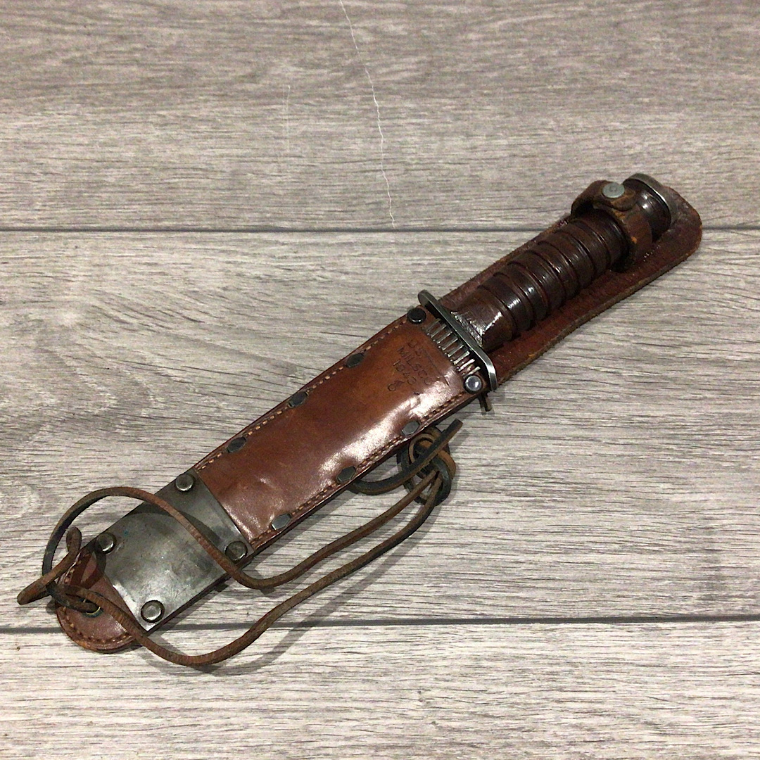 WW2 US M3 Fighting knife blade marked Case 1943 in M6 scabbard