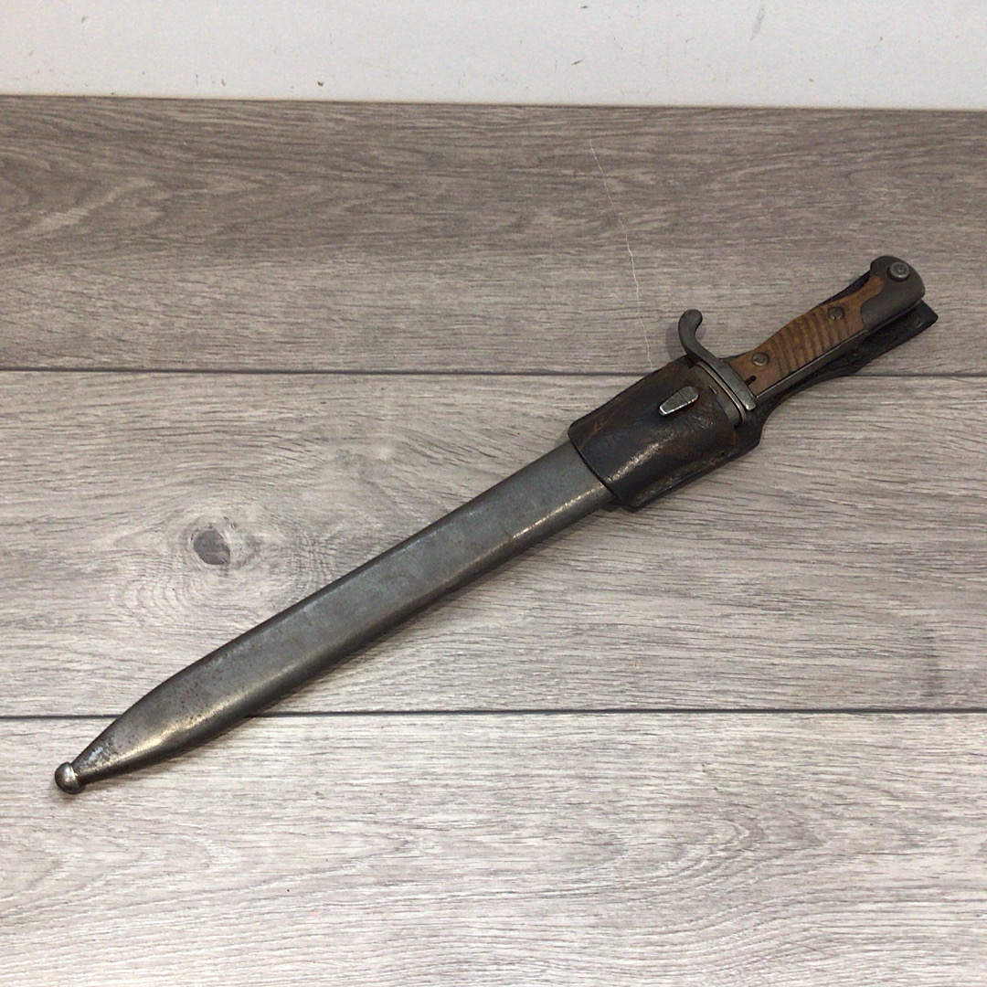 WW1 1917 dated German 98/05 Sawback butcher bayonet by Waffenfabr Mauser
