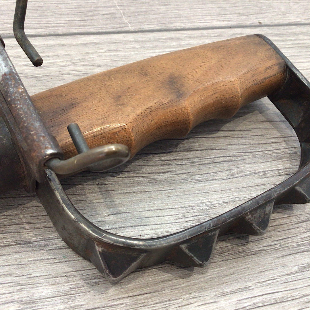 WW1 US Model 1917 Trench knife by L.F.&C - Image 3