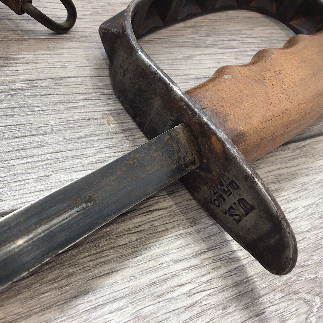 WW1 US Model 1917 Trench knife by L.F.&C - Image 12