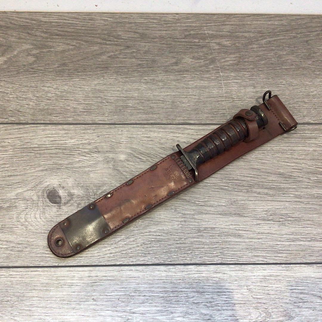 US WW2 M3 blade dated 1943 Camillus fighting knife in M6 scabbard SBL Co dated 1943
