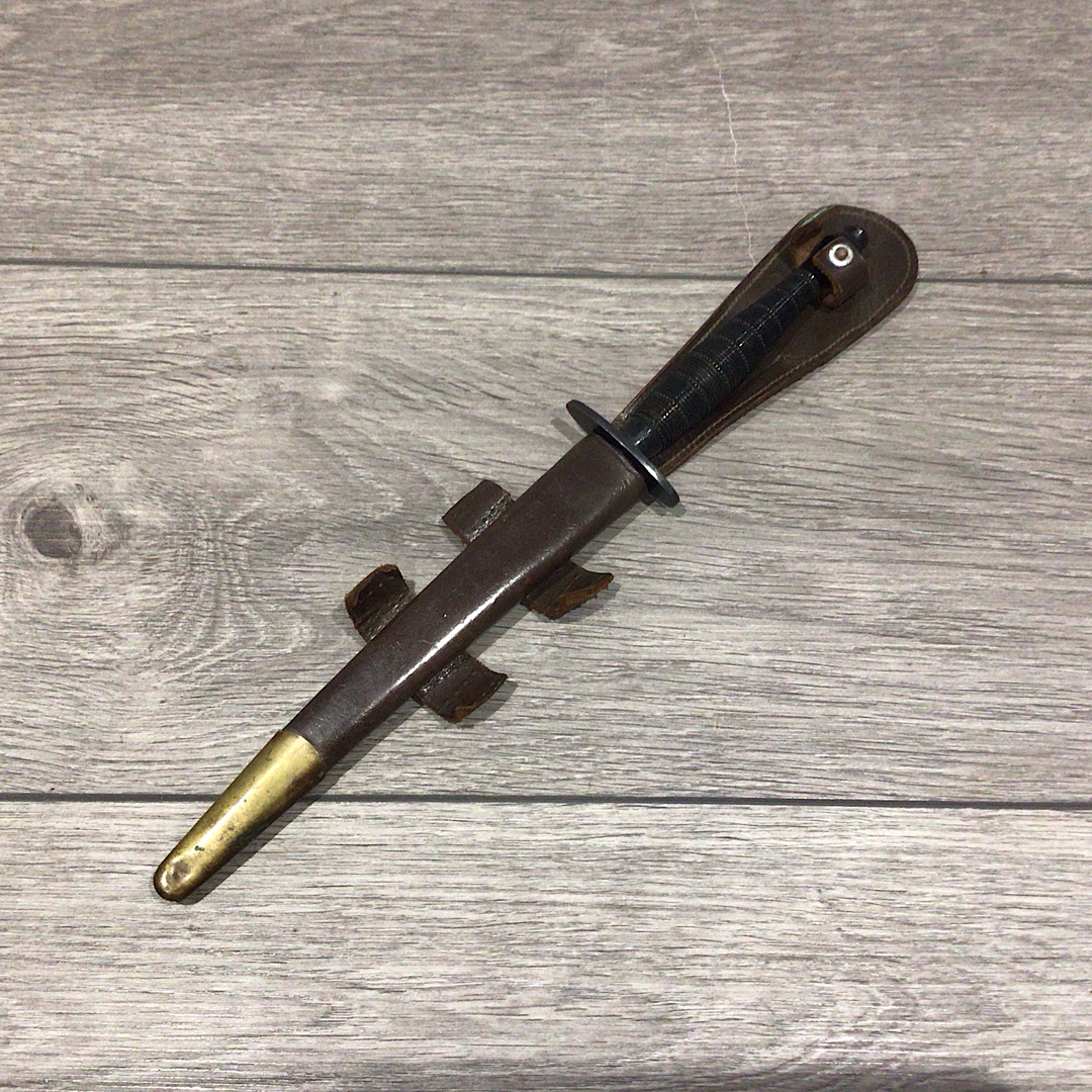 Untouched 9 Rows Ribbed and Beaded Fairbairn Sykes fs knife 4 over Broad Arrow