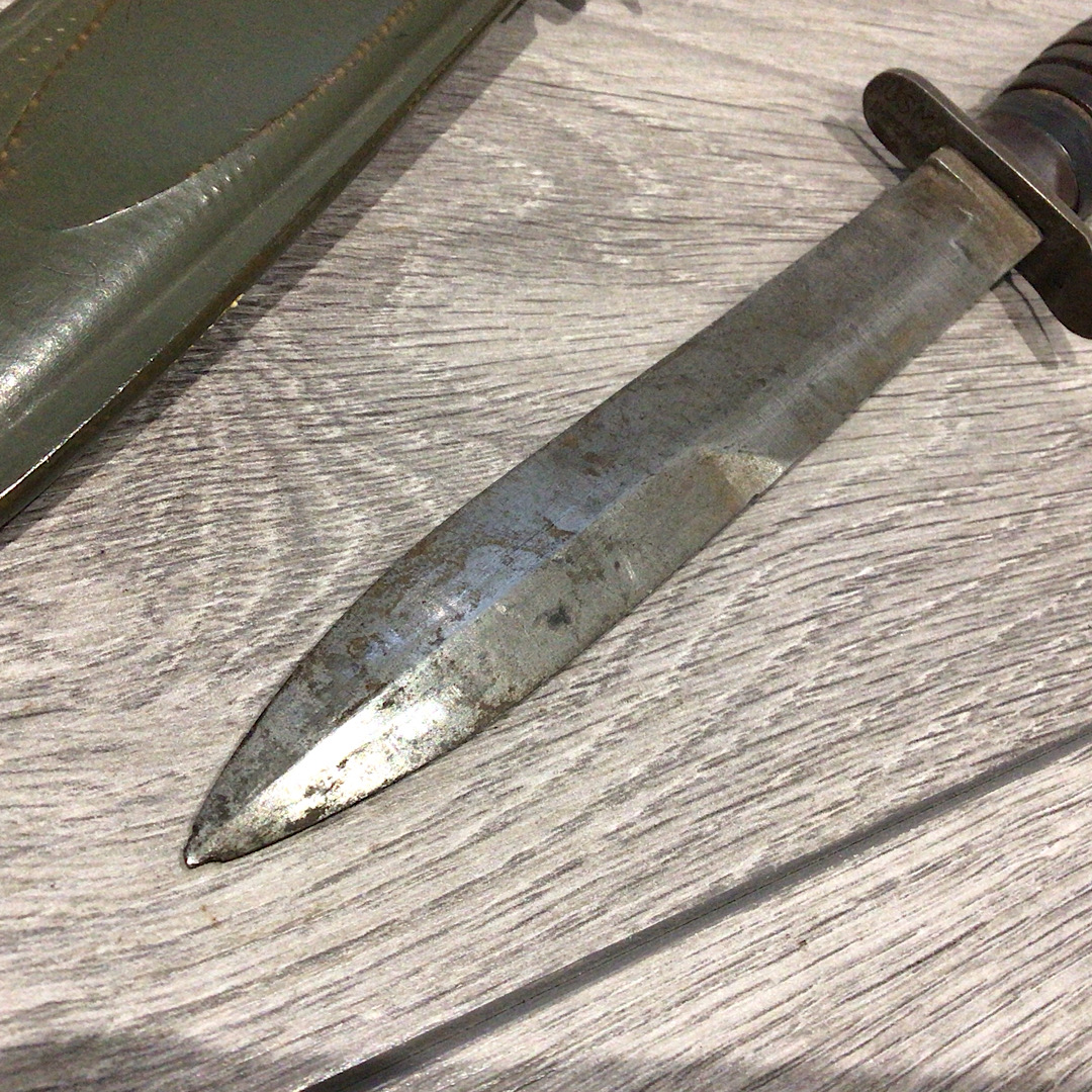 U.S. WW2 Untouched M3 fighting knife by Imperial - Image 8