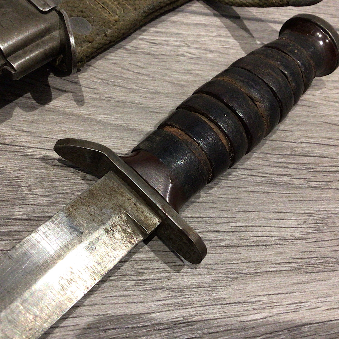 U.S. WW2 Untouched M3 fighting knife by Imperial - Image 11