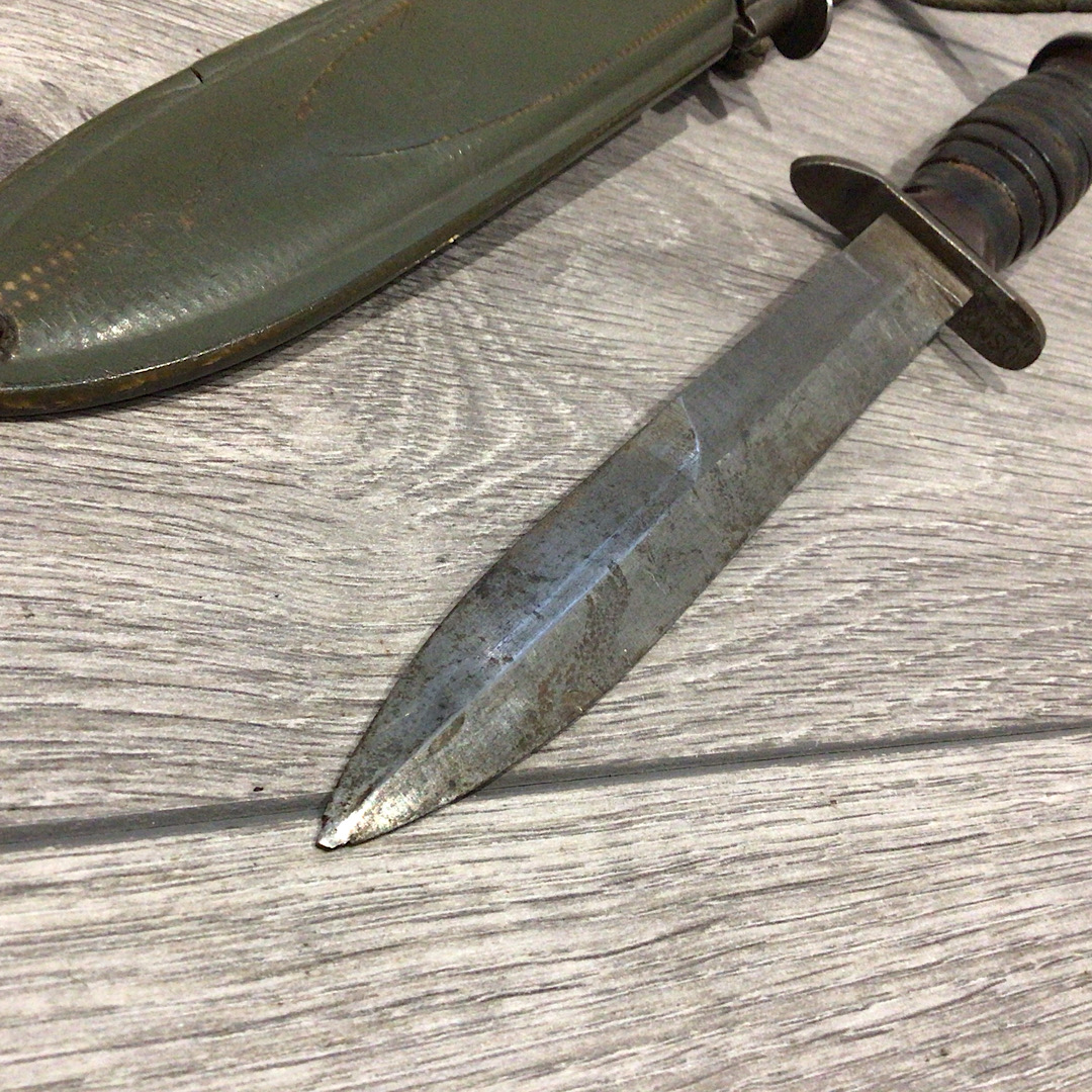 U.S. WW2 Untouched M3 fighting knife by Imperial - Image 12