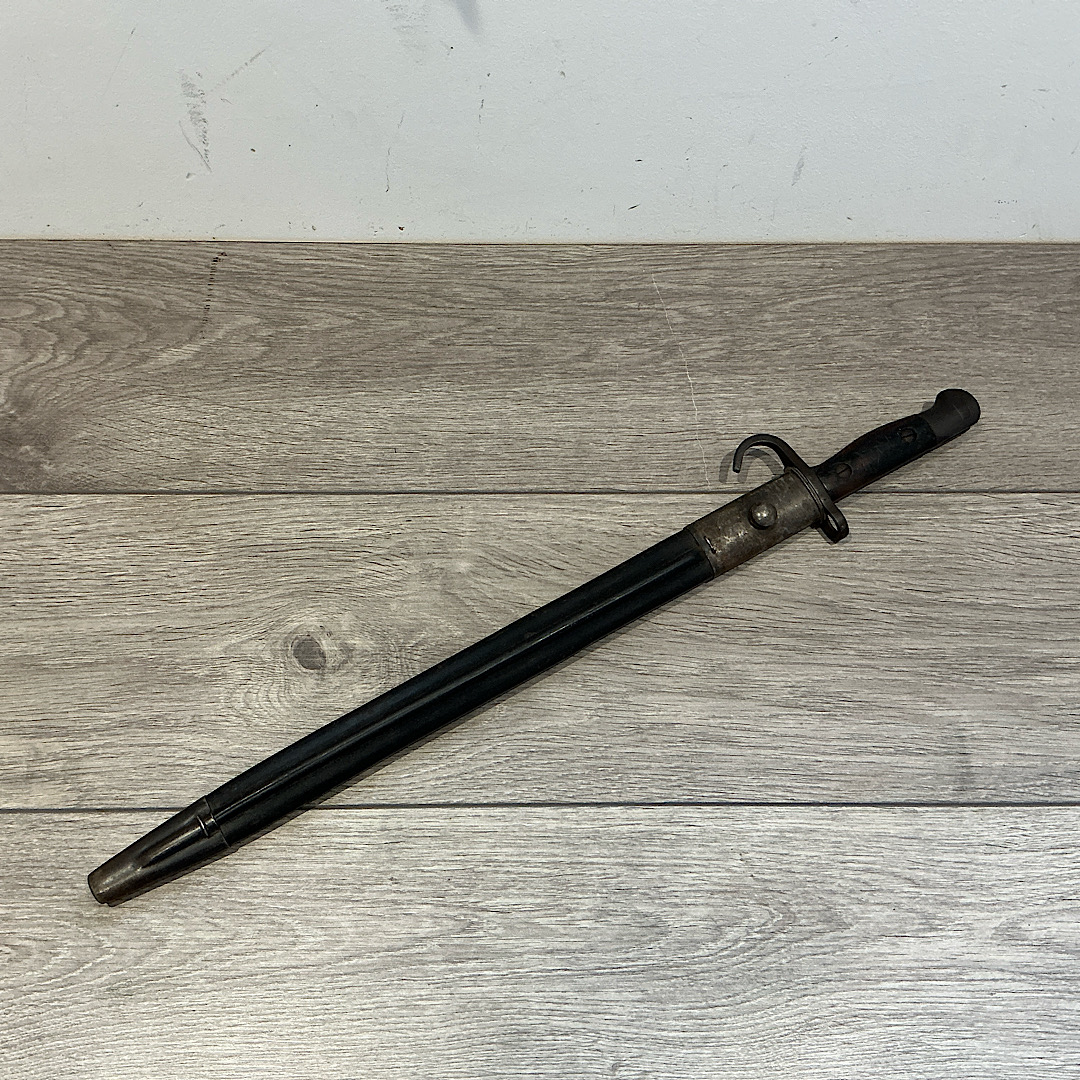 Rare 1914 Dated Lithgow Hooked Quillon 3rd Military District marked in Australian double stitched scabbard