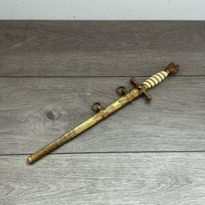 WW2 German Kriegsmarine dagger with plain blade