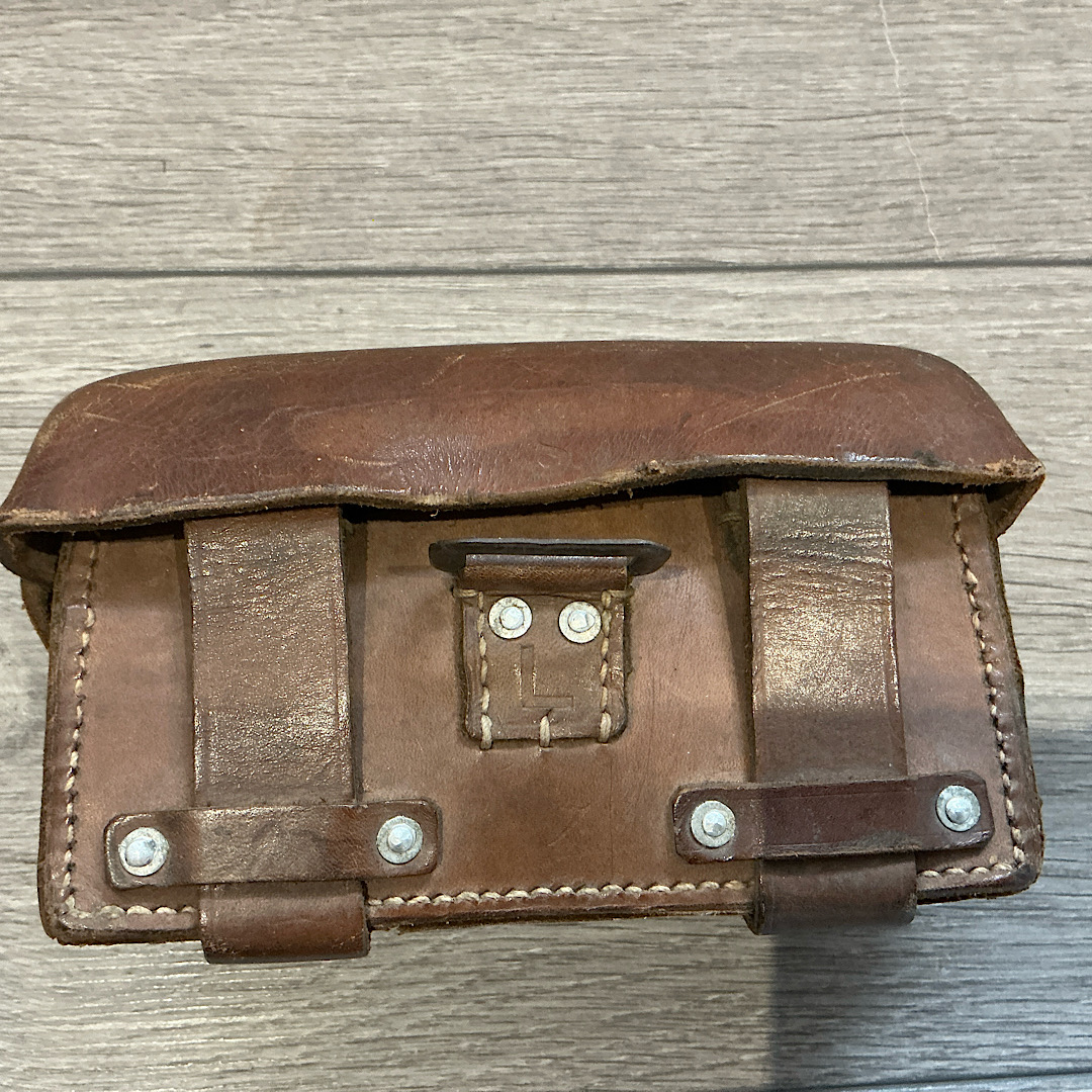 WW2 German Medical pouch with contents - Image 2