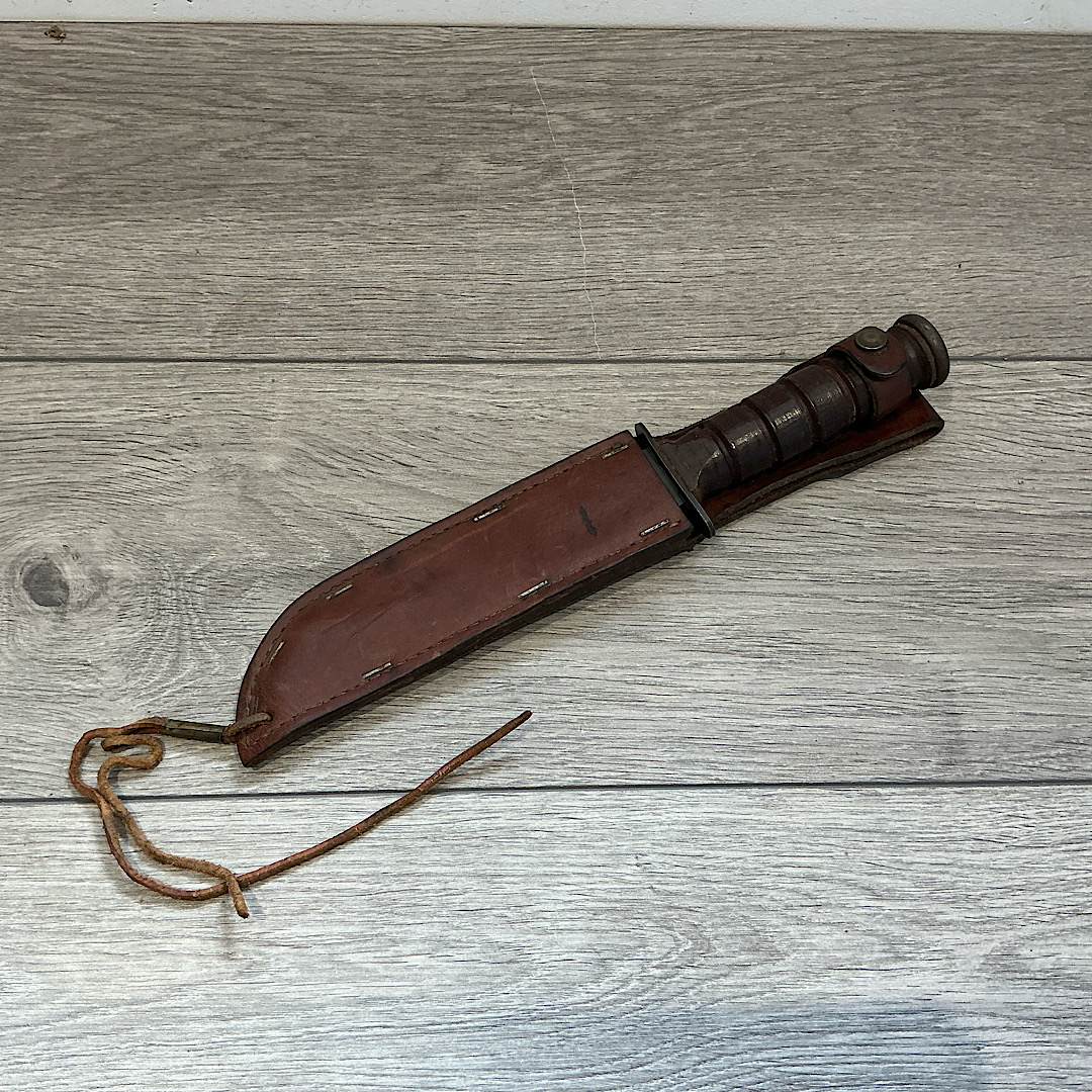 WW2 U.S.M.C. KA-BAR by Camillus.N.Y.