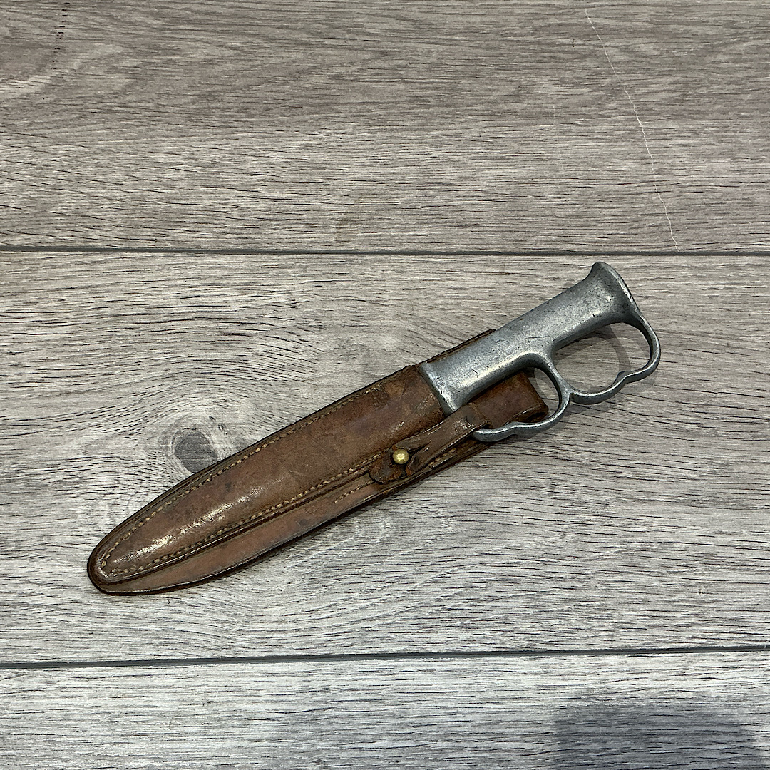 Scarce WW1 Robbins of Dudley Trench knife in original scabbard
