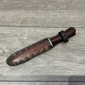 scarce-original-german-ww2-fighting-knife-by-puma-in-a-custom-made-period-scabbard