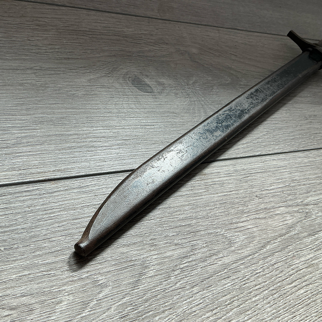 Japanese Arisaka type 30 bayonet Tokyo Arsenal stamp and Matsushita Kinzoku stamp - Image 4