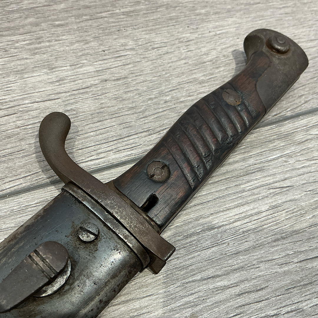WW1 German 98/05 high ear butcher bayonet dated 1915 unit marked 131st Infantry Regiment by Weyersberg - Image 3