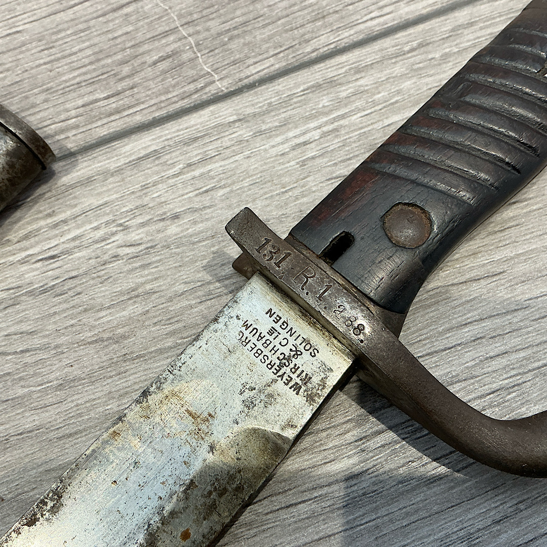 WW1 German 98/05 high ear butcher bayonet dated 1915 unit marked 131st Infantry Regiment by Weyersberg - Image 15