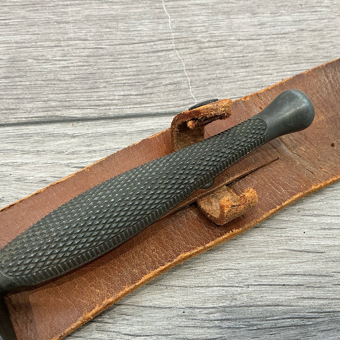 Scarce WW2 Canadian Parkerised Stiletto Fighting knife used by the 1st Canadian Parachute Battalion - Image 3