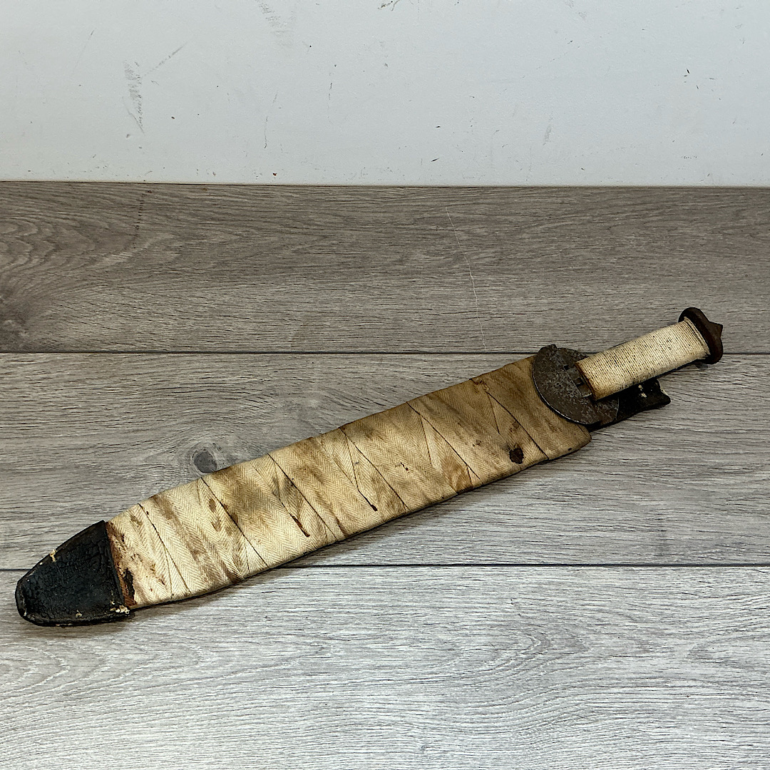 Rare As found WW1 Welsh Fighting knife for the 9th Battalion Royal Welsh Fusiliers