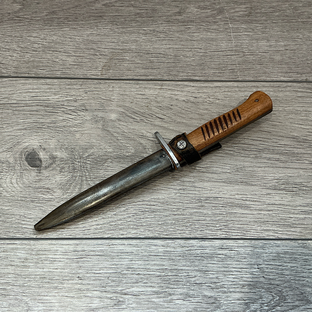 Scarce WW1 German fighting knife by Ernst Busch