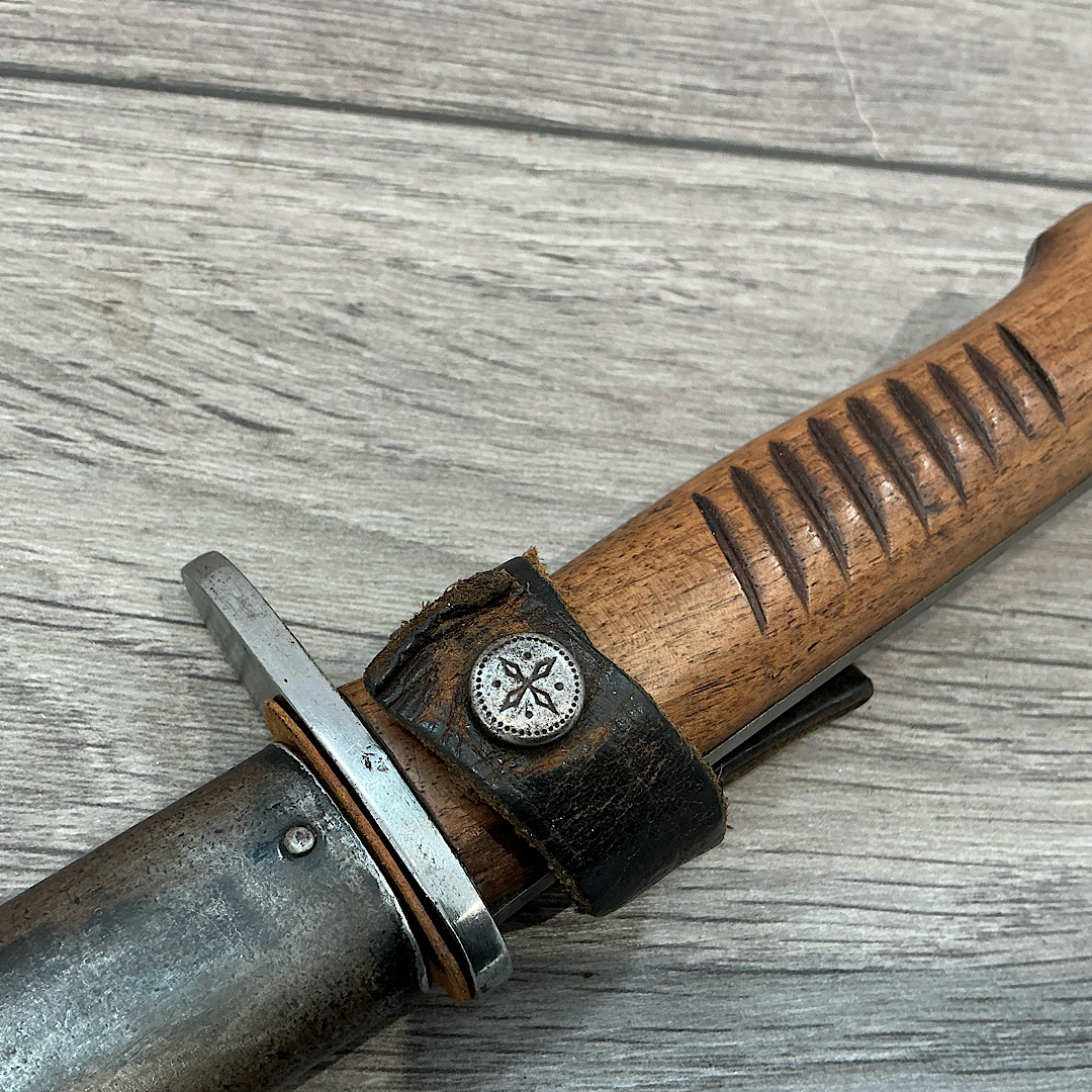Scarce WW1 German fighting knife by Ernst Busch - Image 3