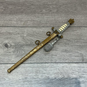 ww2-german-kriegsmarine-naval-dagger-by-carl-eickhorn-with-original-knot